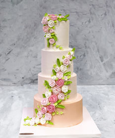 Свадебный торт «Гирлянды цветов»