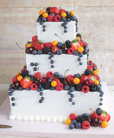 Свадебный торт «Квадратный ягодный»