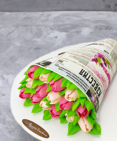 Праздничный торт «Мини-букет в газете»