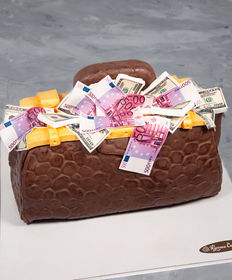 Праздничный торт «Саквояж с деньгами»